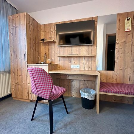 Hotel Ochsen Ammerbuch Bagian luar foto