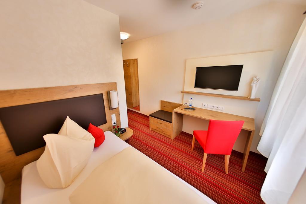 Hotel Ochsen Ammerbuch Ruang foto