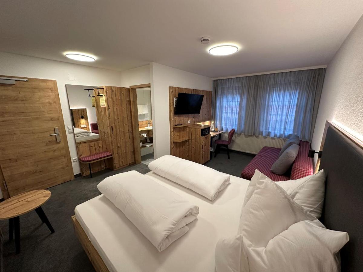 Hotel Ochsen Ammerbuch Bagian luar foto