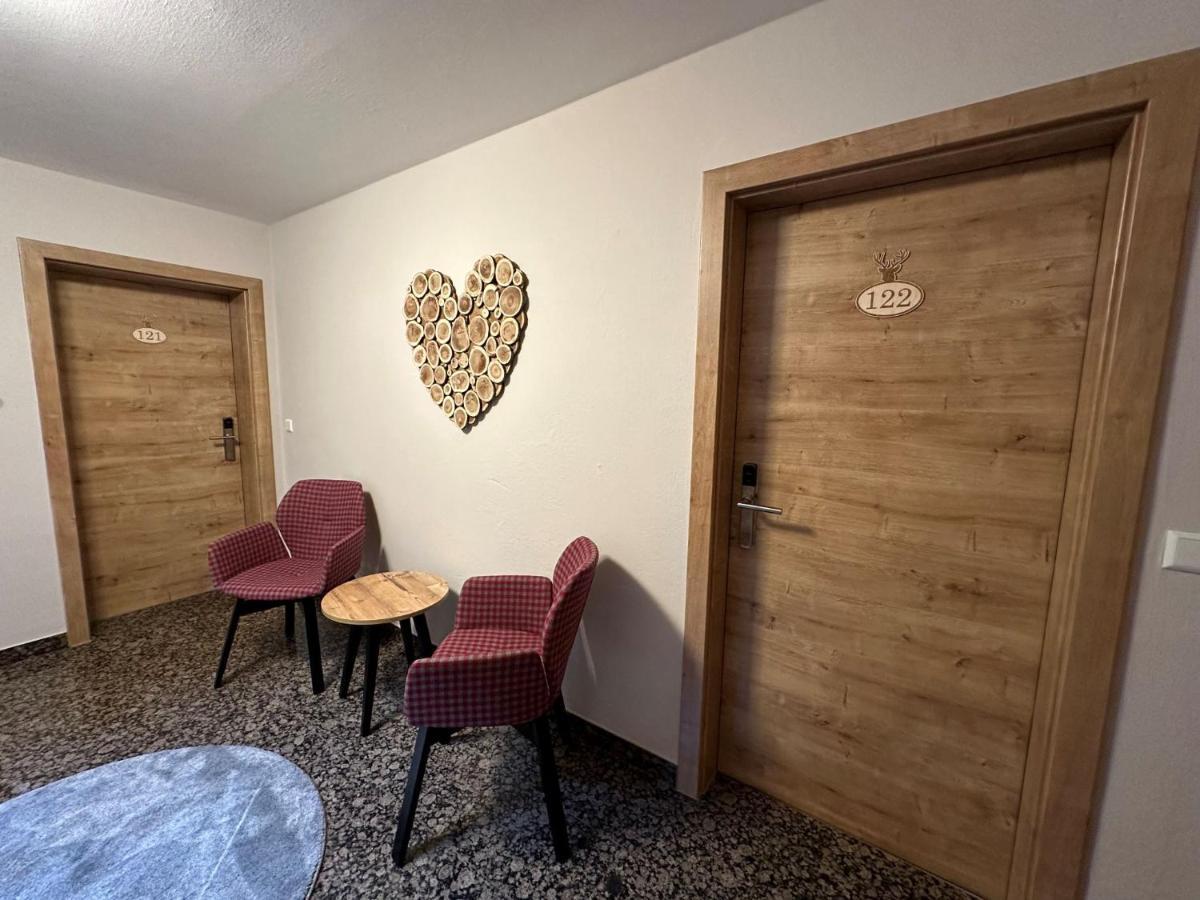 Hotel Ochsen Ammerbuch Bagian luar foto