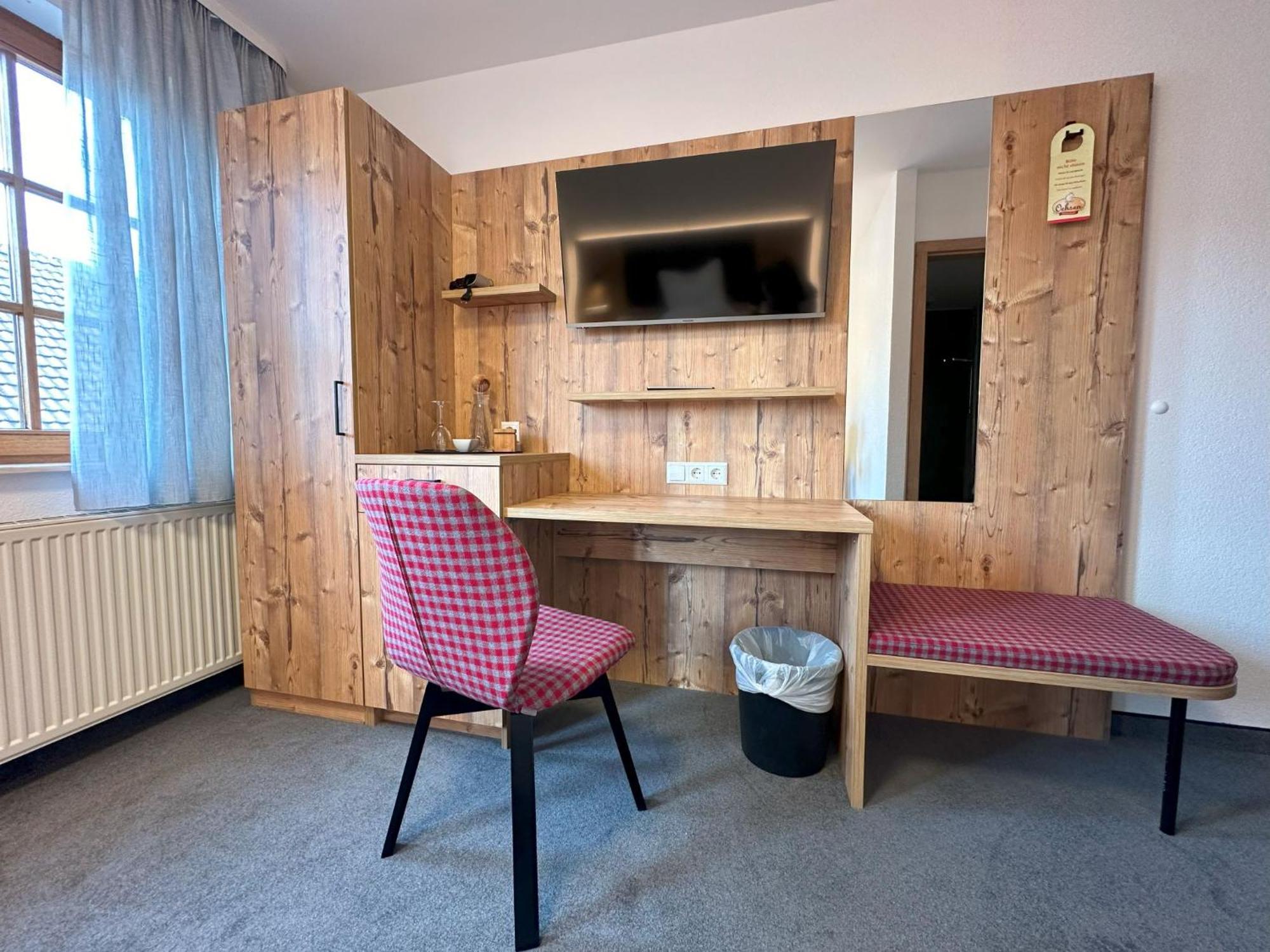 Hotel Ochsen Ammerbuch Bagian luar foto