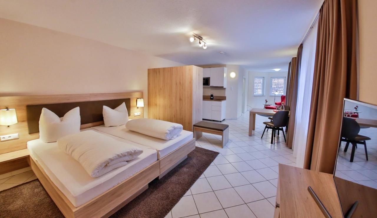 Hotel Ochsen Ammerbuch Bagian luar foto