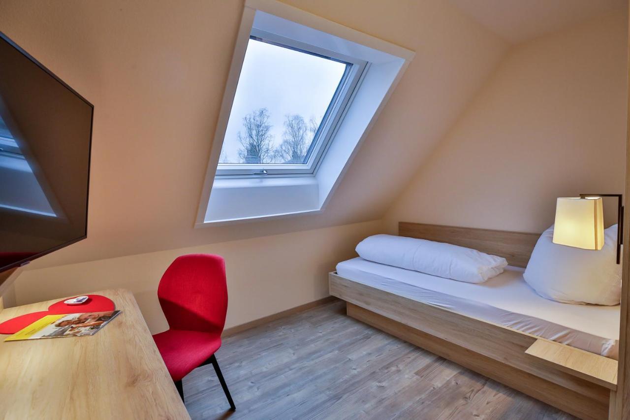 Hotel Ochsen Ammerbuch Bagian luar foto